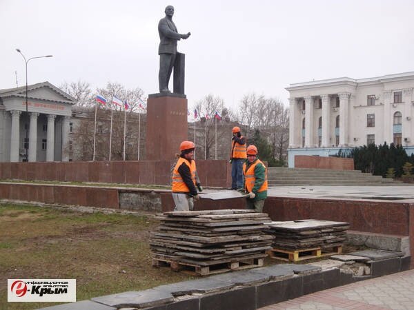 В Симферополе началась реконструкция главной площади В Симферополе началась реконструкция главной площади